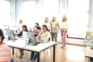 Más de 100 personas se inscriben en la primera edición Club de Empleo 2025 de Paterna